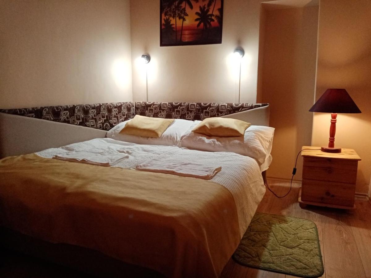 Jazmin-Szieszta Apartmanhaz Balatonfuered Extérieur photo